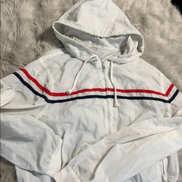 Brandy Melville Jackets & Blazers - Brandy Melville Cropped jacket